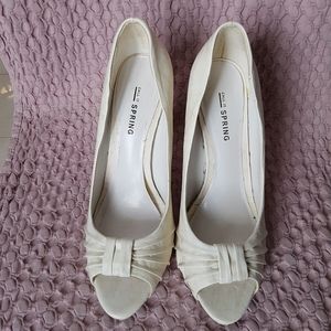 ⭐3/$25⭐ 4.5" White Peep Toe Heels